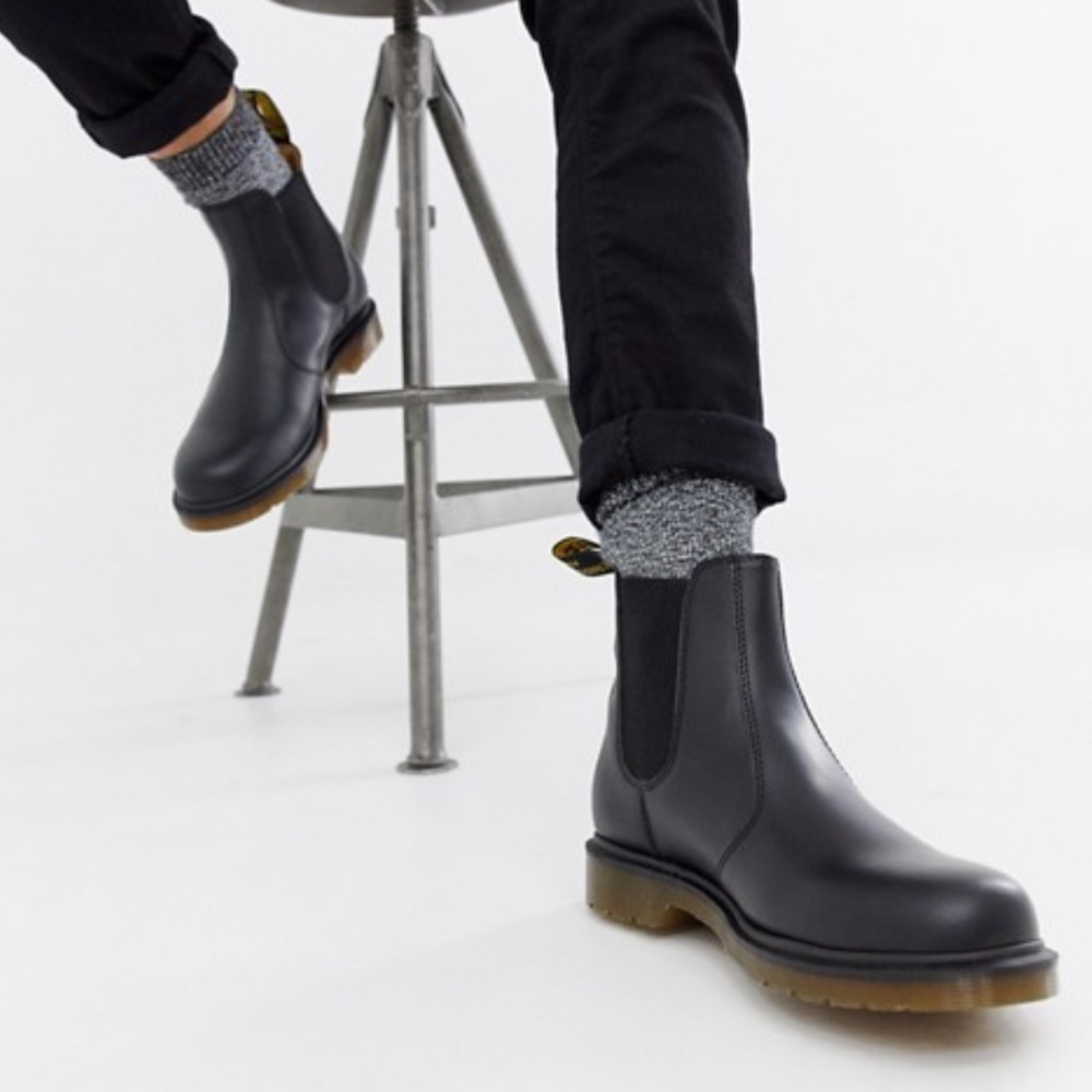 Dr Martens 2976 chelsea boots in all black